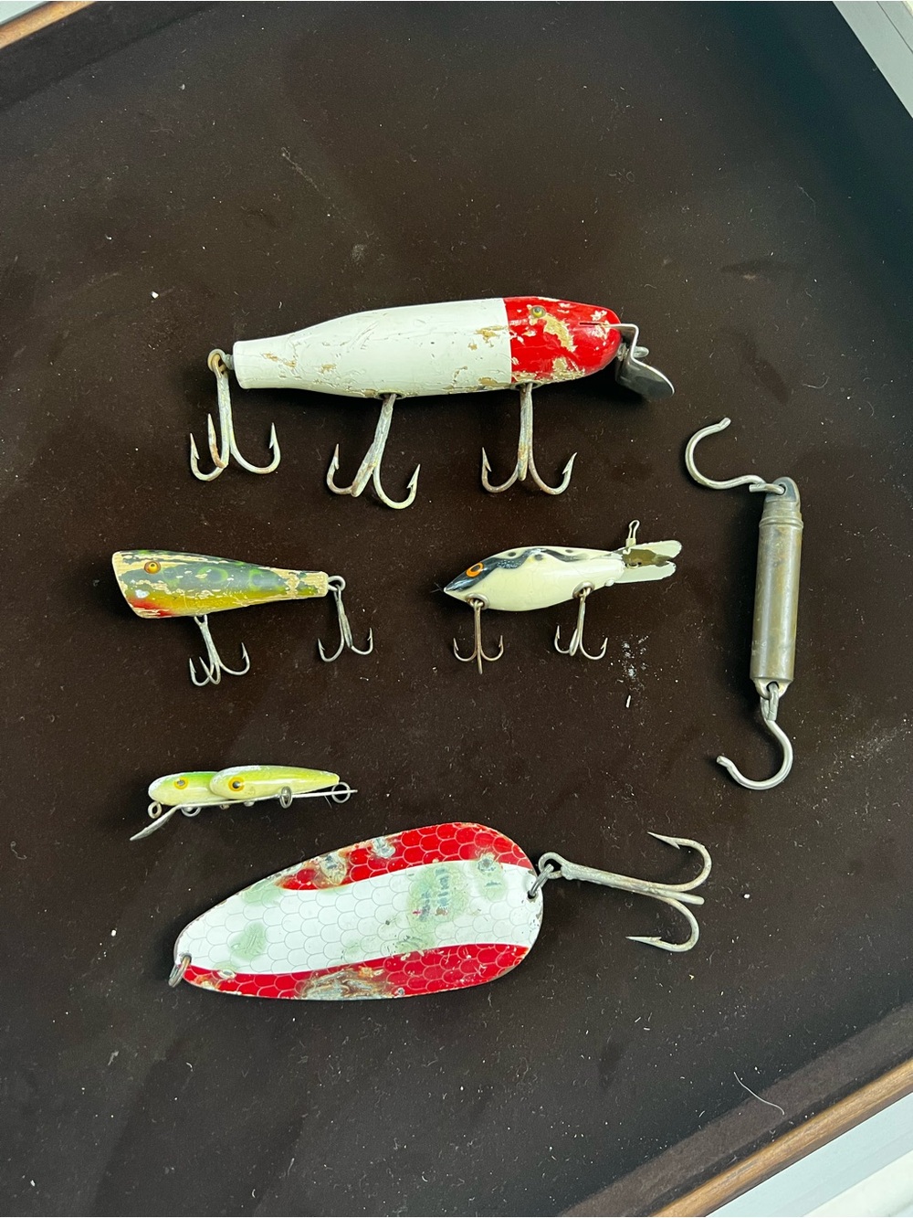 Set of 5 Vintage Fishing Lures & Scale